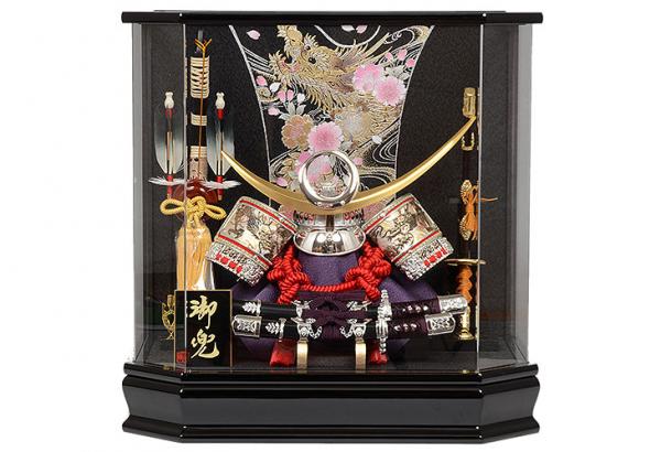 No.505-146 五月人形 コンパクト ケース飾り 彫金スカシ牡丹鍬形